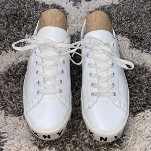 ✨DKNY Sneakers✨